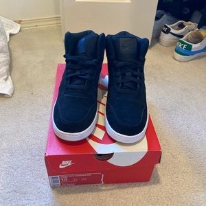 NWOT NIKE EBERNON MID, Black, size 10